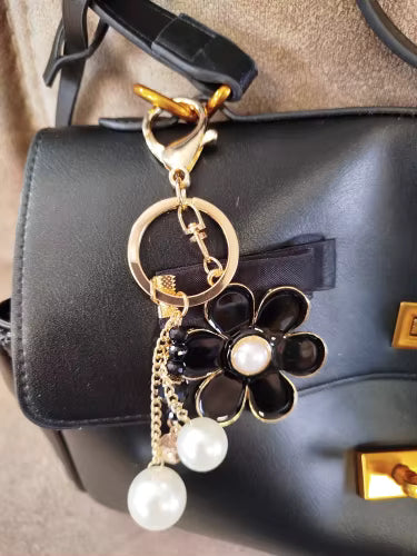Pearl Flower Charm🌻
