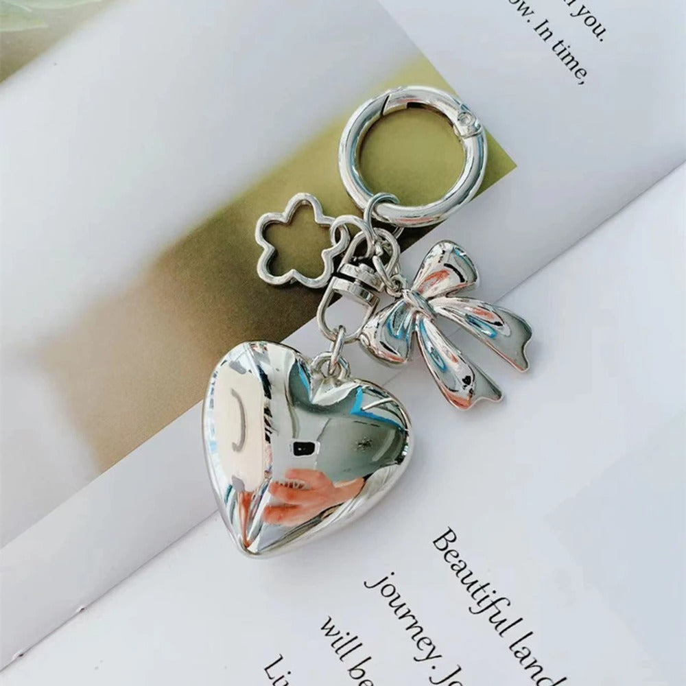 Silver Heart Charmđź–¤