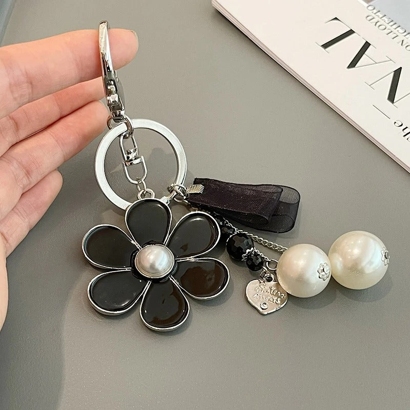 Pearl Flower Charm🌻