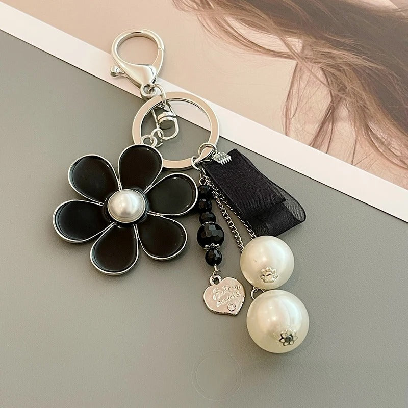 Pearl Flower Charm🌻