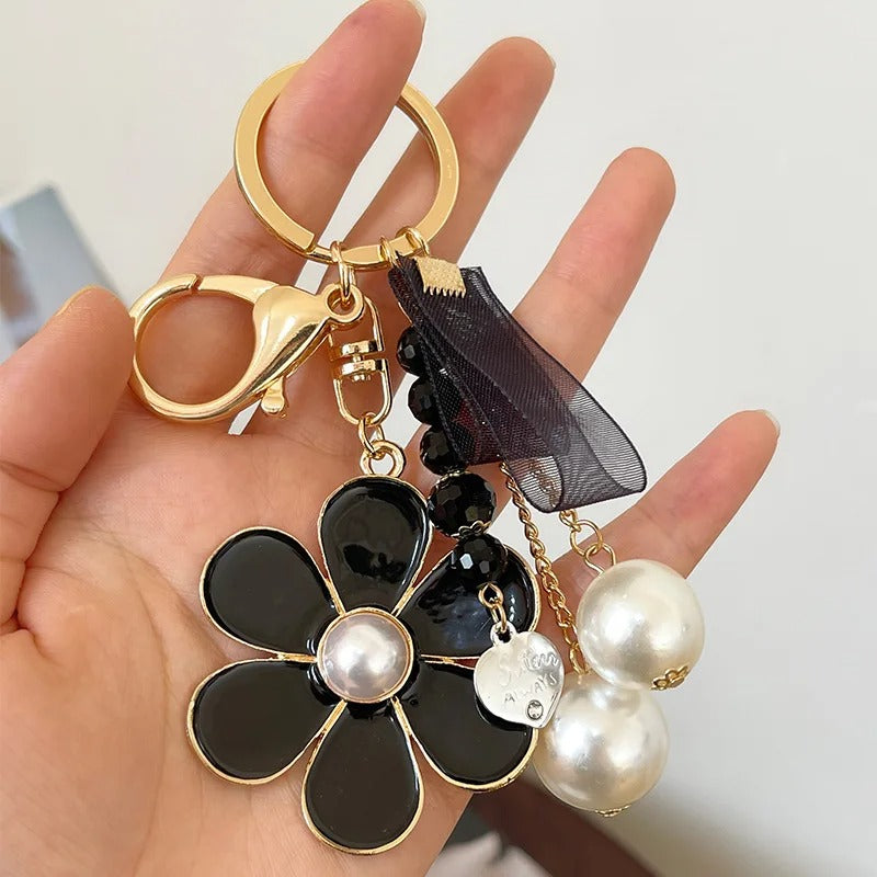 Pearl Flower Charm🌻